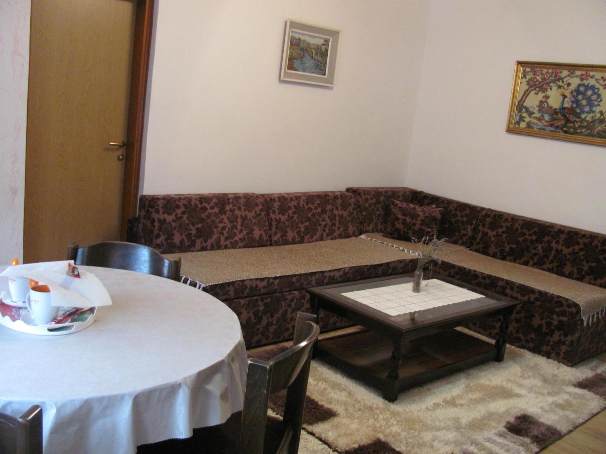 Apartment Safir - Free Parking Σαράγεβο Εξωτερικό φωτογραφία